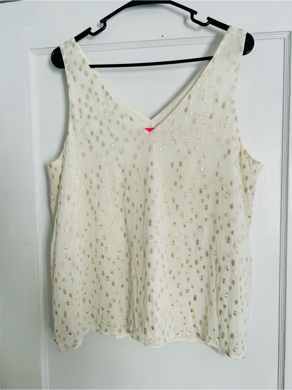 Lilly Pulitzer Cream Sleeveless V-Neck Top with Gold Dot Detail - Picture 2 of 6